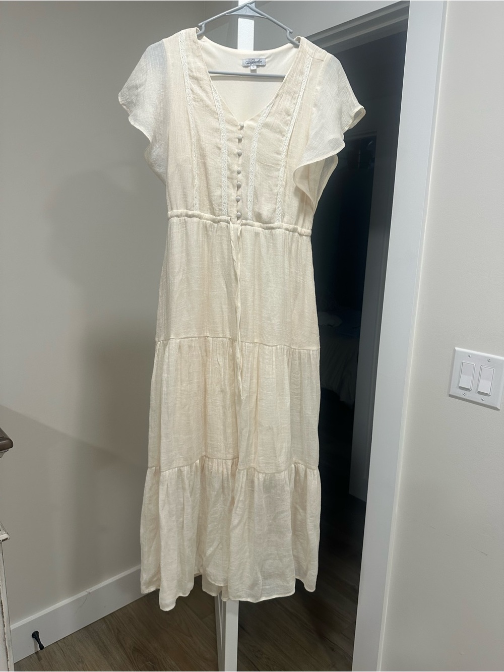 Cream midi dress magnolia boutique size large